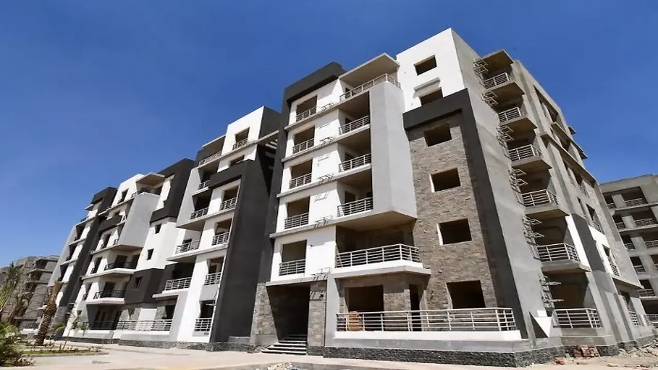 أوراق الحجز.. الإسكان تفتح باب شقق سكن للمصريين في 2026